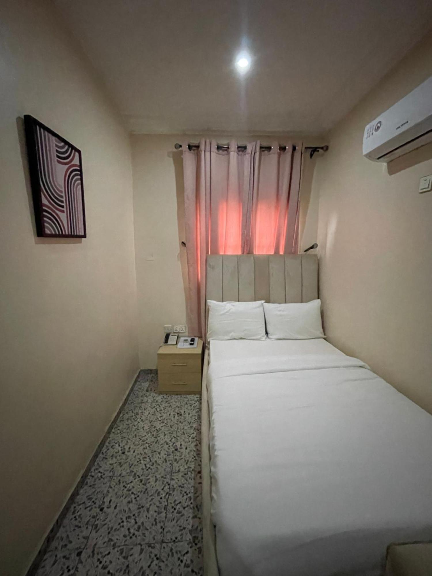 Nexus Xpress Hotel อาบูจา ภายนอก รูปภาพ