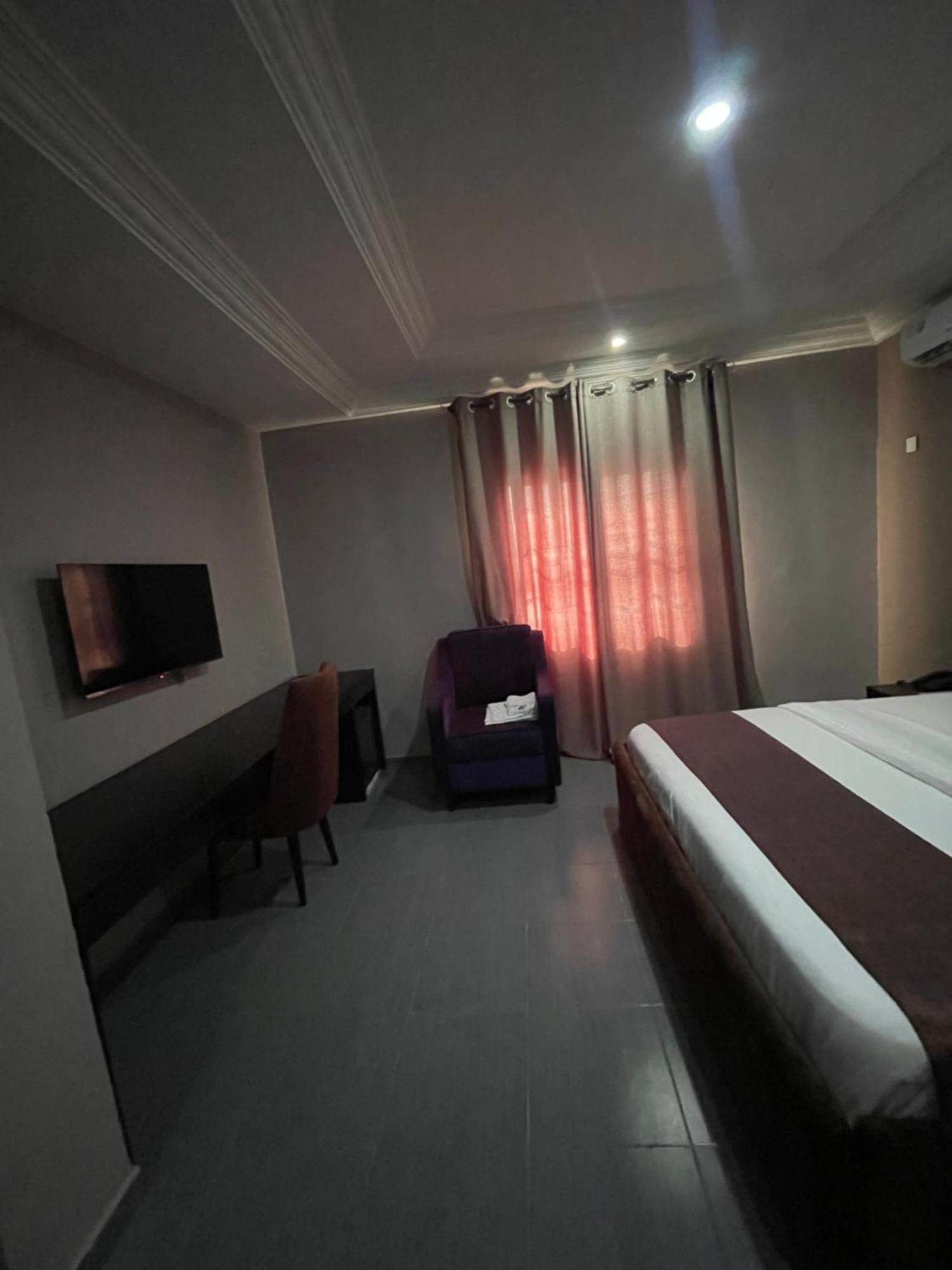 Nexus Xpress Hotel อาบูจา ภายนอก รูปภาพ